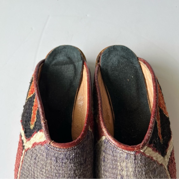 Authentic Wool Turkish Kilim Slides - Picture 5 of 10